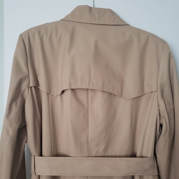 LIKE NEW. Classic double breasted trench coat - Picture 8 of 12